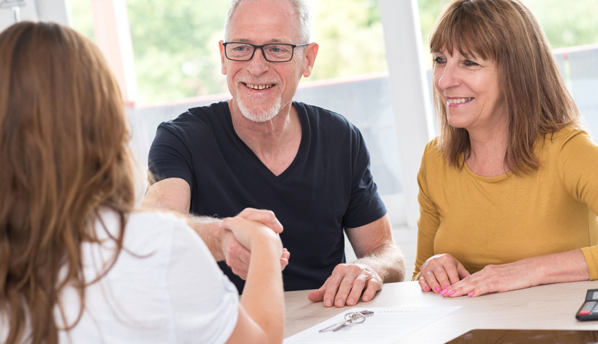 Homebuyers With Sales Advisor Homebuyers With Sales Advisor