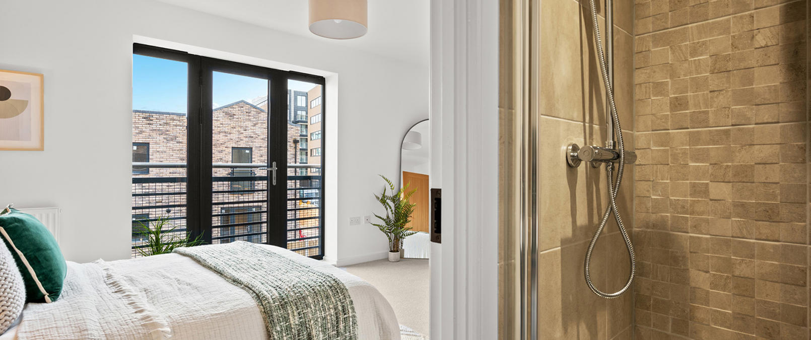 Bedroom With Ensuite Trent Lane Nottingham